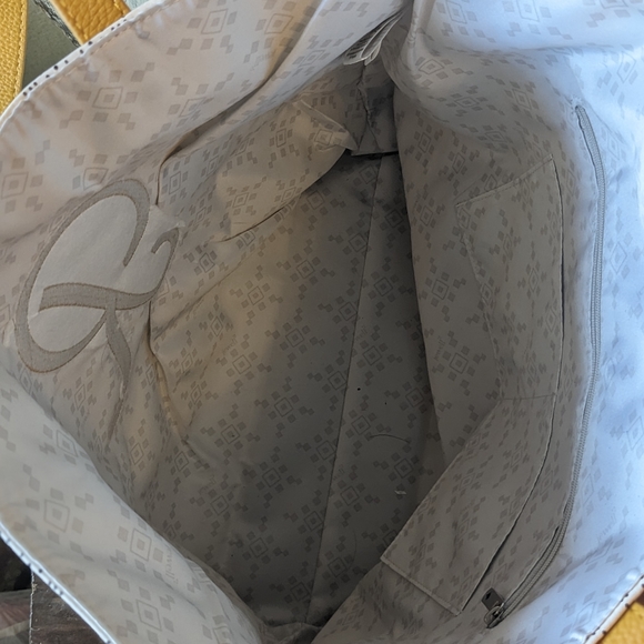 Thirty-One All Around Town Tote Printed Faux Leather with Gold Embroidered R - Picture 10 of 10